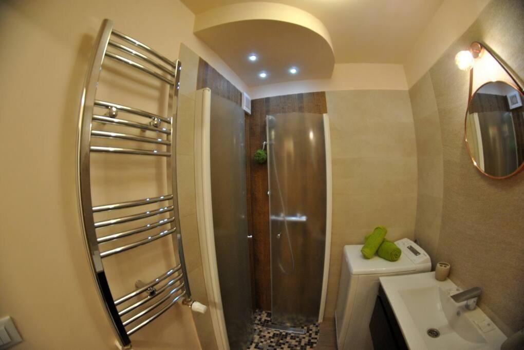 Modern & Central Apartment In North Of Bukarest Exterior foto